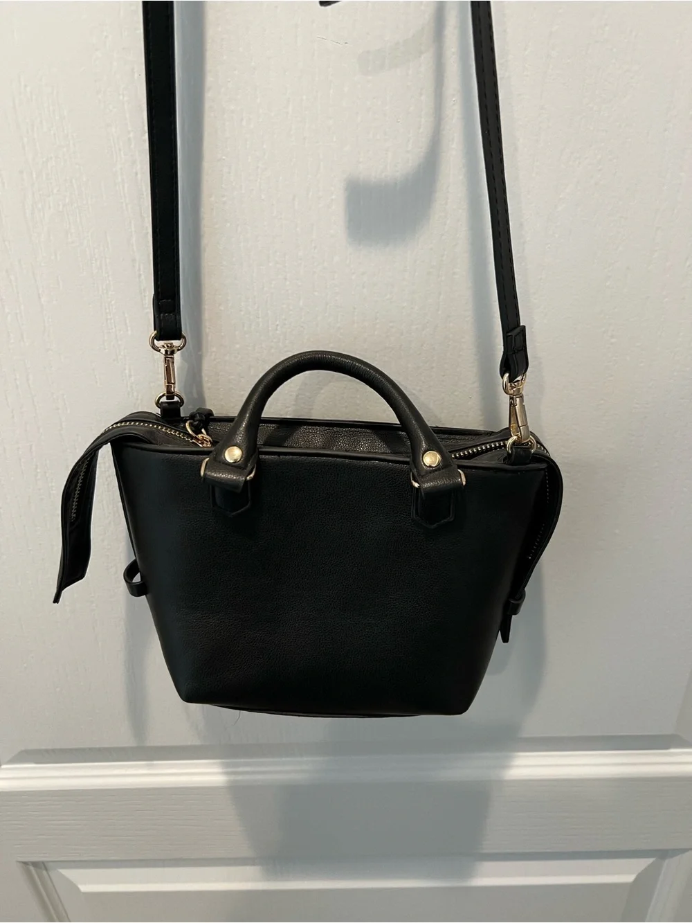 H&M compact black